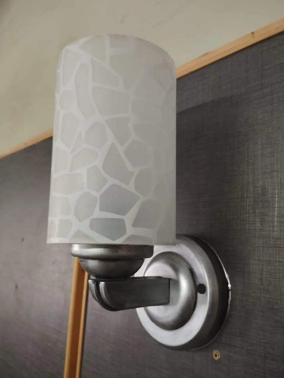 Mounted Wall Lamp – Golden & Silver Decorative Wall Light